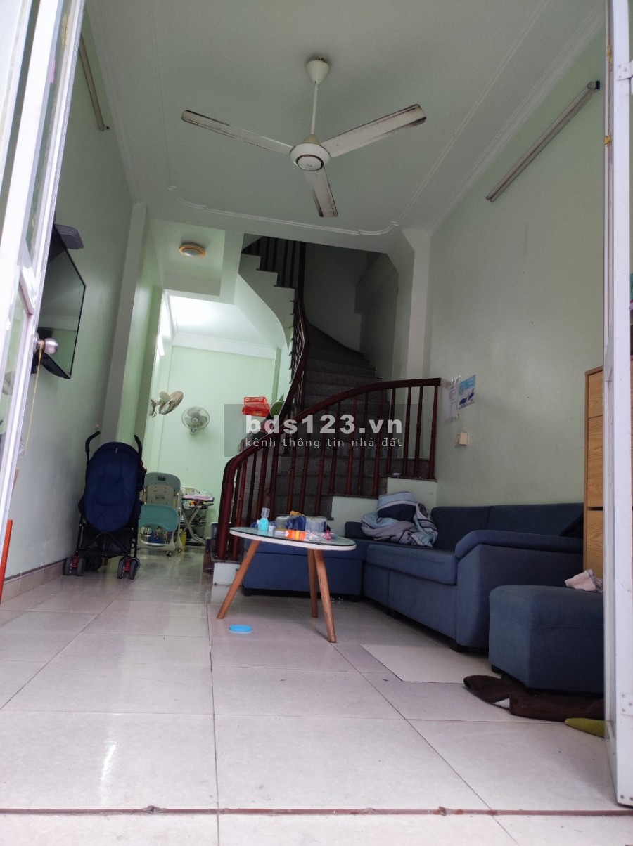 Chính chủ bán nhà riêng tổ 16 Yên Nghĩa có thương lượng giá tốt tiện đầu tư, dân cư đông đúc
