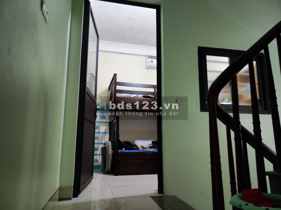Chính chủ bán nhà riêng tổ 16 Yên Nghĩa có thương lượng giá tốt tiện đầu tư, dân cư đông đúc