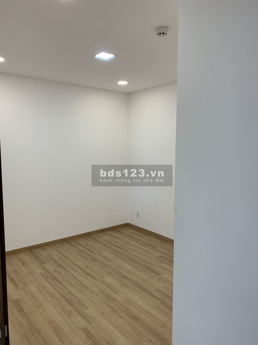 Cần bán căn 2 phòng ngủ chung cư Calla Garden KDC 13C, 72m2, chỉ 2,1tỷ,, nhà mới đẹp