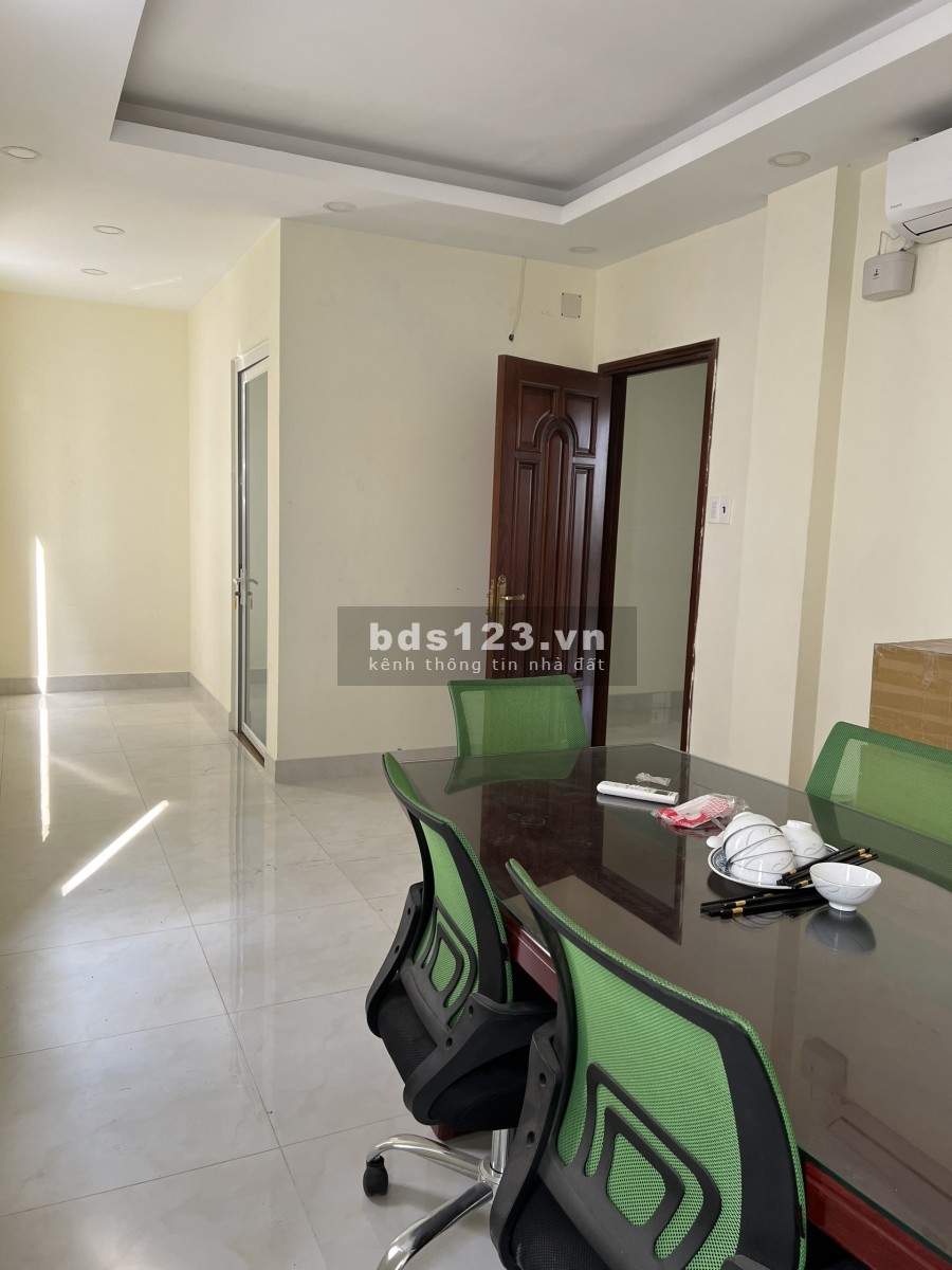 Văn phòng cho thuê, mặt tiền đường lớn. Gía chỉ 14 triệu/tháng, đầy đủ công năng