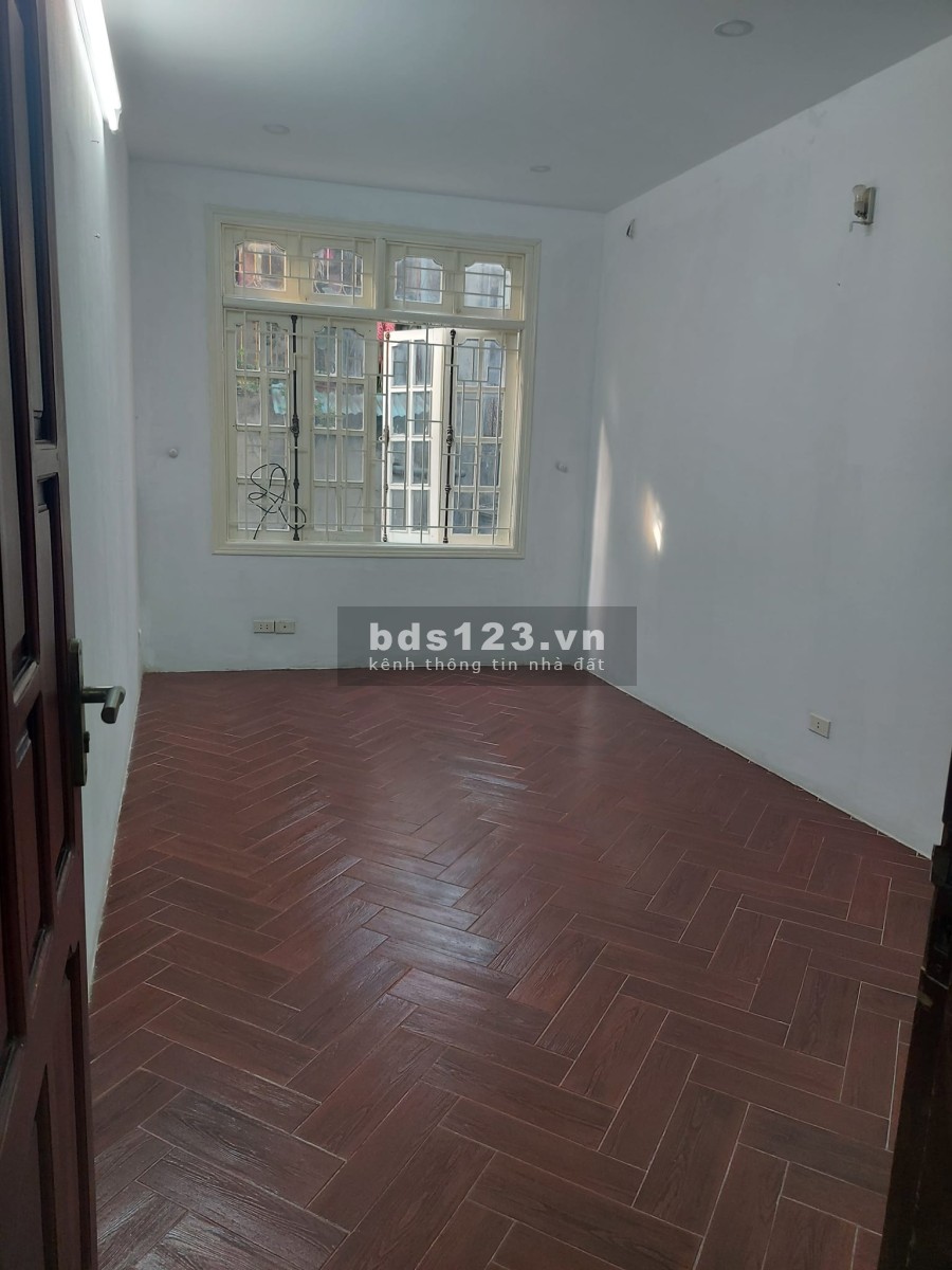 Bán nhà, phố Minh Khai, Hai Bà Trưng, diện tích 30m2 mặt tiền 3.2m, ngõ ô tô chỉ 3.5 tỷ