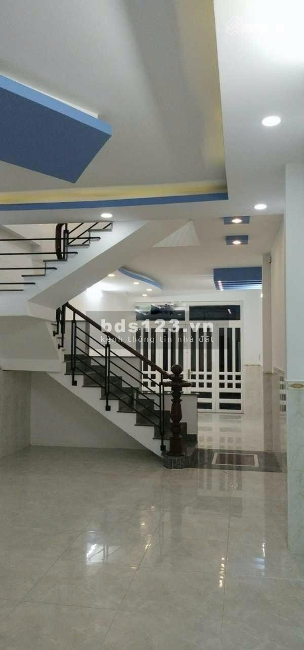 Bán nhà 319/ Lê Trọng Tấn, Quận Tân Phú, đàm phán chính chủ bàn giao sổ ngay, giá tốt
