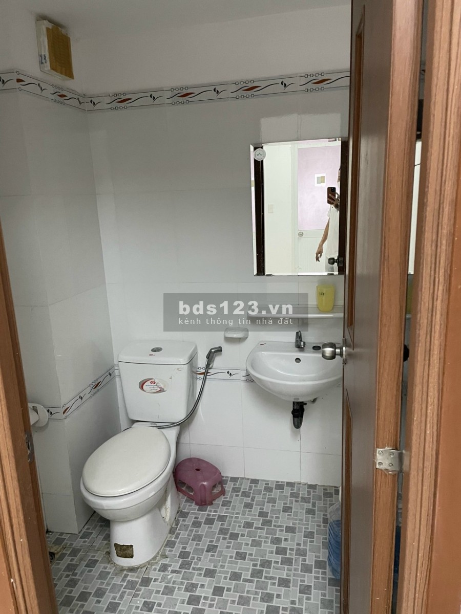 Căn hộ 65m2 gồm 2PN - 2 WC, giá thuê 6 triệu/tháng nhà trống ở luôn bàn giao nhanh