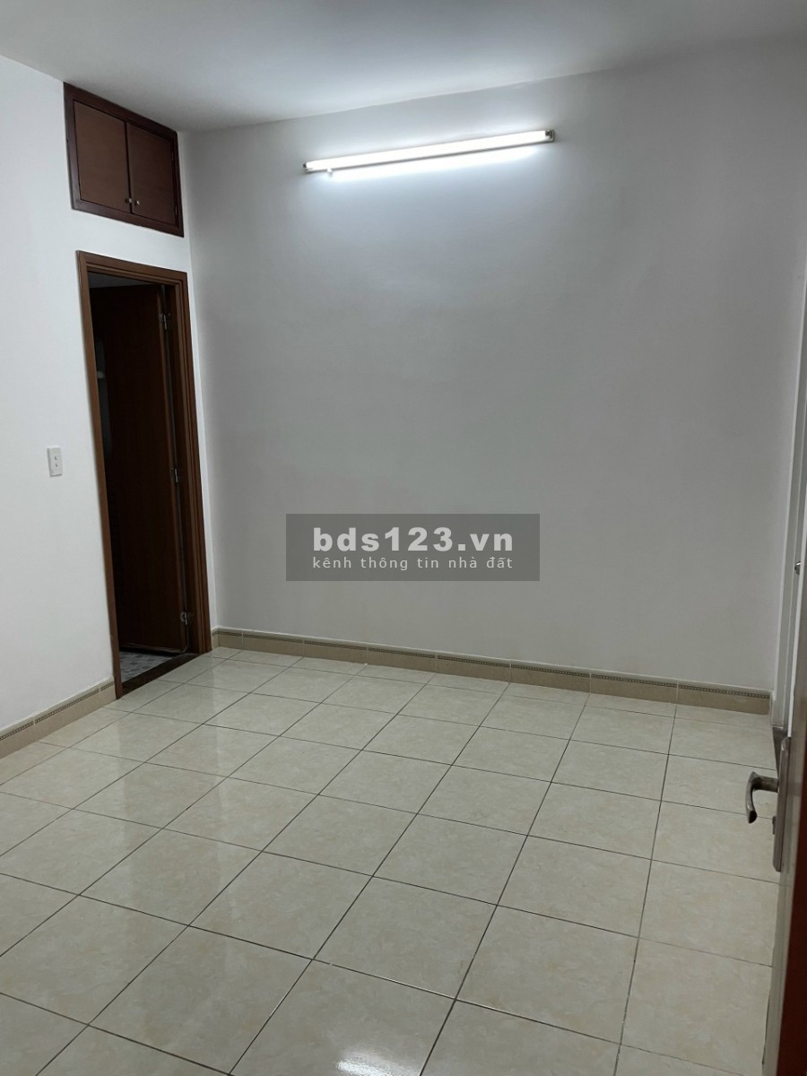 Căn hộ 65m2 gồm 2PN - 2 WC, giá thuê 6 triệu/tháng nhà trống ở luôn bàn giao nhanh