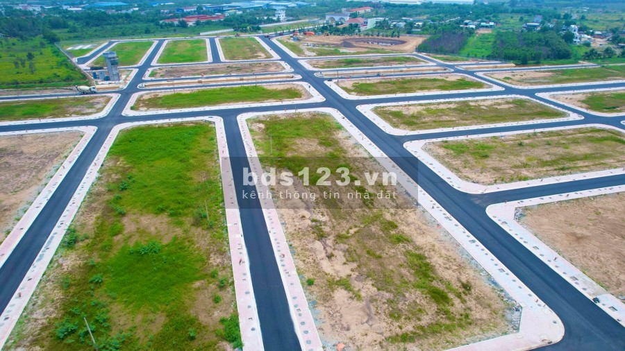 Đất nền Sổ hồng riêng khu vực Đức Hoà đối diện KCN IDICO 800Ha sổ từng nền, lh 0921875124