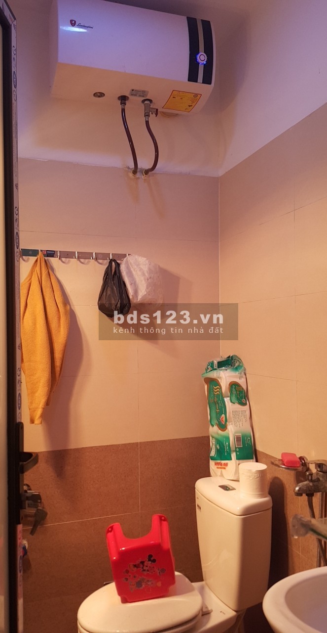 Cho thuê nhà 5 tầng nguyên căn Lê Quang Đạo giá bán 11.5 triệu/tháng, lh 0989124488
