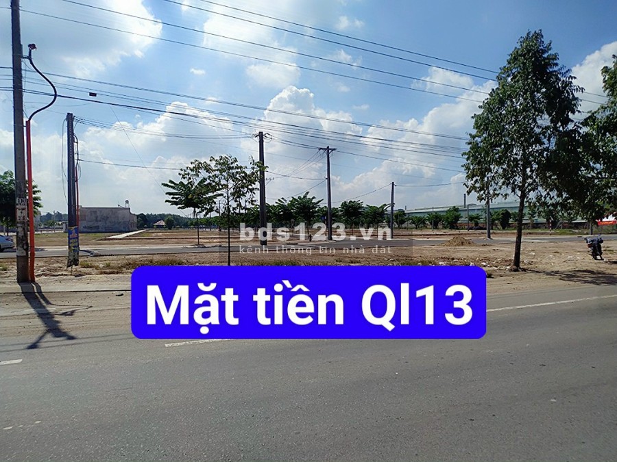 Cần bán vài nền đất mặt tiền Quốc Lộ 13, diện tích sử dụng 90m2, full thổ cư, sổ sẵn