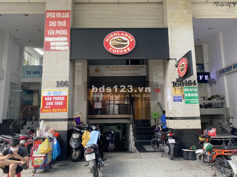 Cho thuê văn phòng giá rẻ Quận 1 diện tích sử dụng 60m2 liên hệ 0902695180, tiện ích đủ