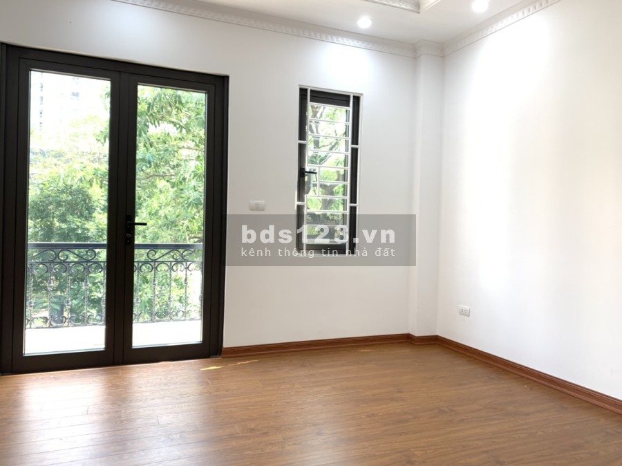 Nhà Phố Nghĩa Đô, Hoàng Quốc Việt, Cầu Giấy ô tô 7 chỗ vào nhà dtsd 35m2, 6 tầng giá 8.4 tỷ