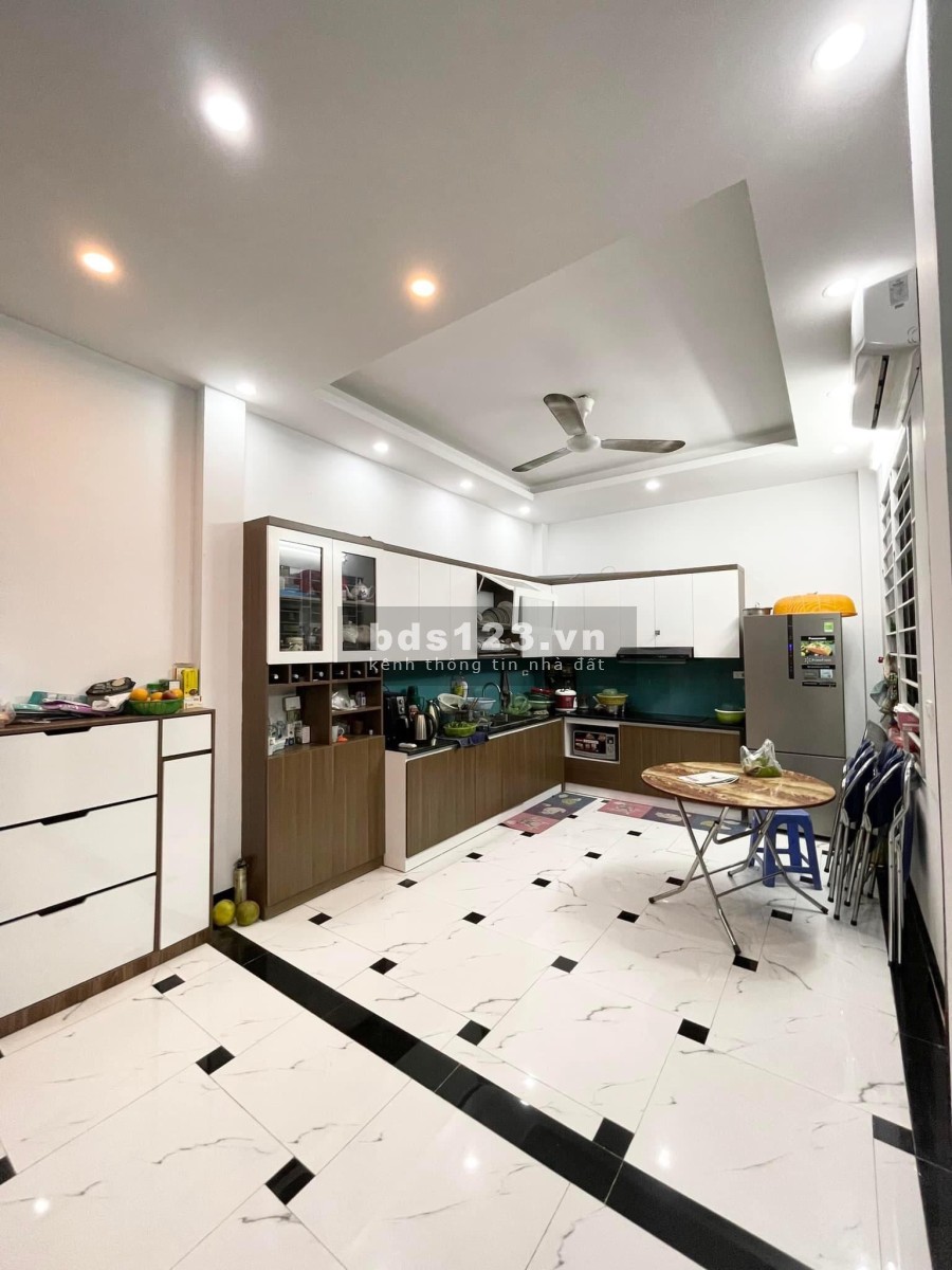 Bán nhà riêng siêu đẹp, phố Kim Ngưu diện tích sử dụng 60m2 mặt tiền 6m giá 5.9 tỷ
