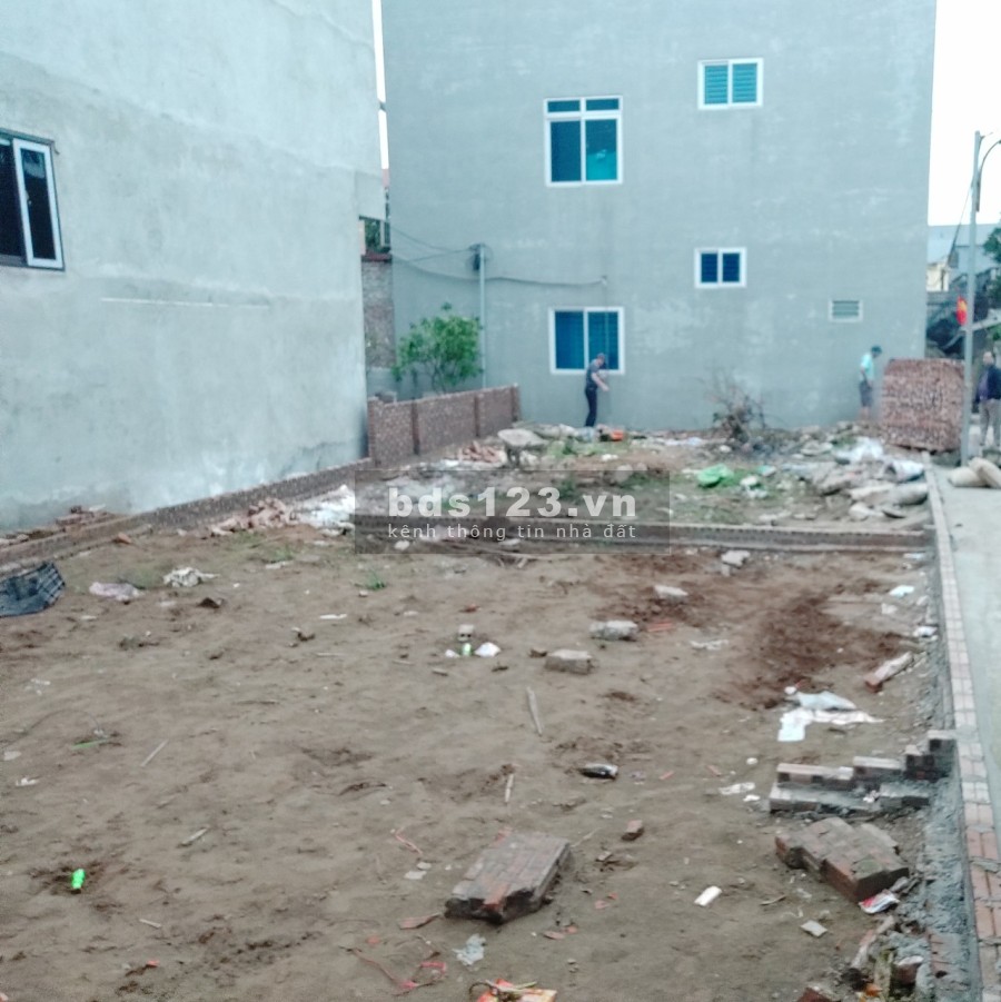 Cần bán 40m2 đất Mạch Lũng - Đại Mạch - Đông Anh giá hợp lí lh: 0986683071