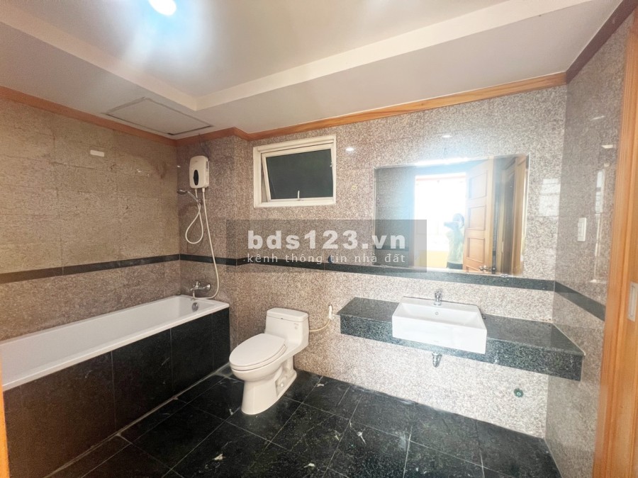 Phòng Master Rộng 30m2 Chung Cư Phú Hoàng Anh Gần ĐH Tôn Đức Thắng, RMIT