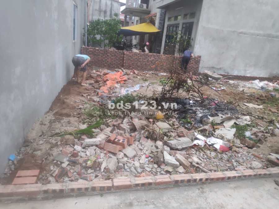 Cần bán 40m2 đất Mạch Lũng - Đại Mạch - Đông Anh giá hợp lí lh: 0986683071