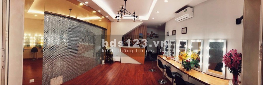 Bán gấp nhà phố Tôn Đức Thắng 3.5 tầng, mặt tiền 8m giá 24.5 tỷ.