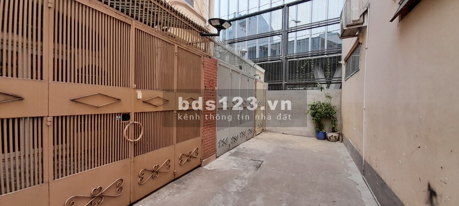 Bán nhà Thích Quảng Đức thông Phan Đăng Lưu diện tích 66m2, đúc kiên cố, tiện đầu tư sinh lời