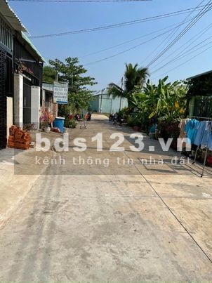 Kẹt tiền bán 2 lô đất 225m2 giá chỉ 900 triệu tại Tân Định - Bến Cát.