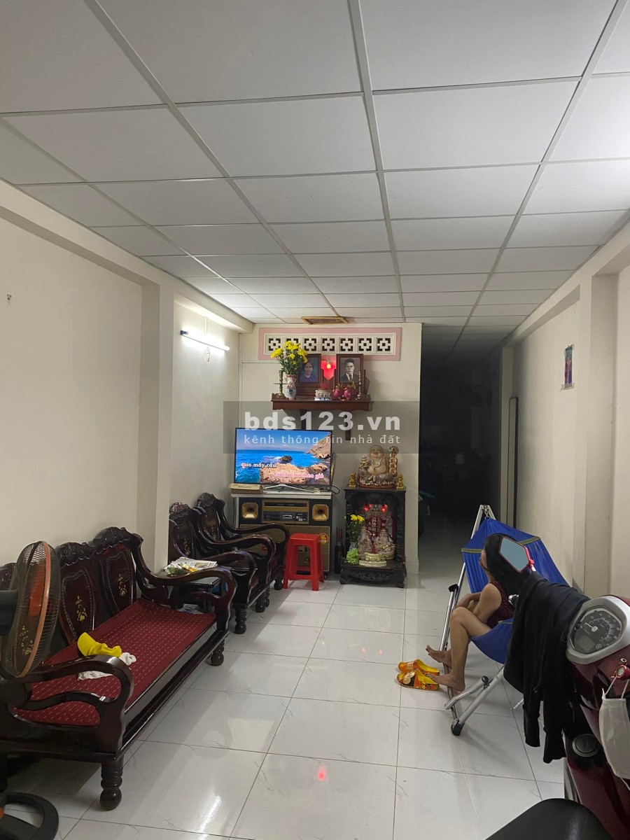 Tân Bình bán đất tằng nhà mặt tiền chiều ngang 5.8m dtsd 115m2 giá chỉ 10.5 tỷ LH 0786961692