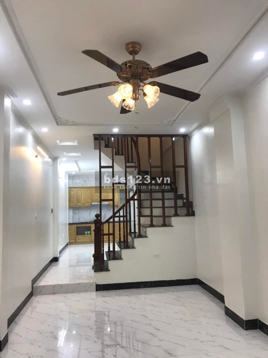 Bán nhà riêng diện tích sử dụng 50m2 4 tầng giá 5 tỷ tại 583 Nguyễn Trãi sổ chính chủ
