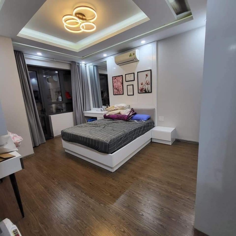 Bán nhà đẹp Nguyễn Văn Cừ Long Biên 5 tầng diện tích 38 m2 giá bán 3.55 tỷ