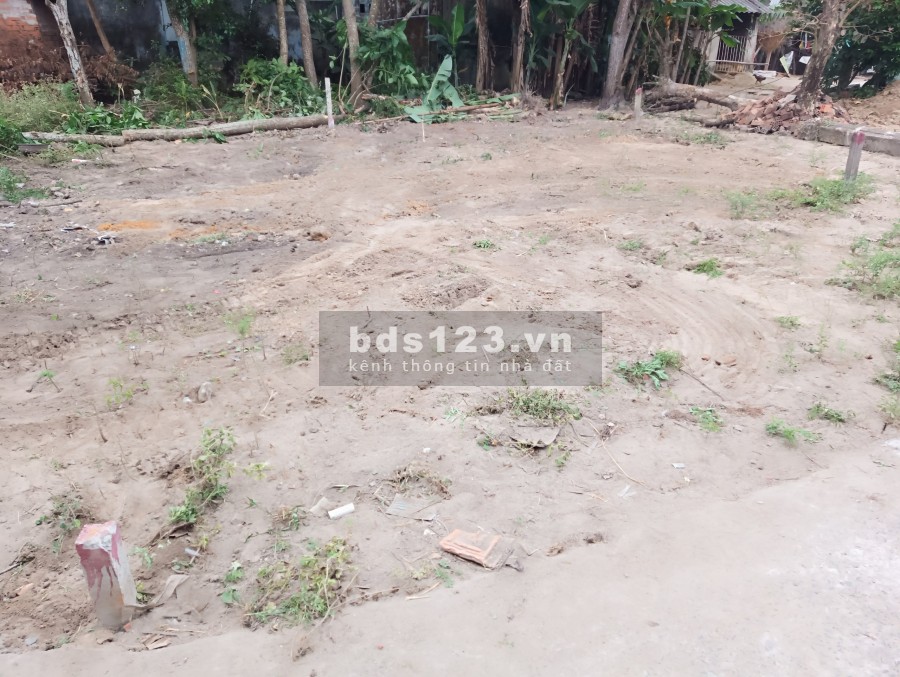 Bán gấp lô đất thuộc Lệ Sơn 2 Hòa Tiến, Hòa Vang, giá rẻ liên hệ 0779503904 pháp lý đủ