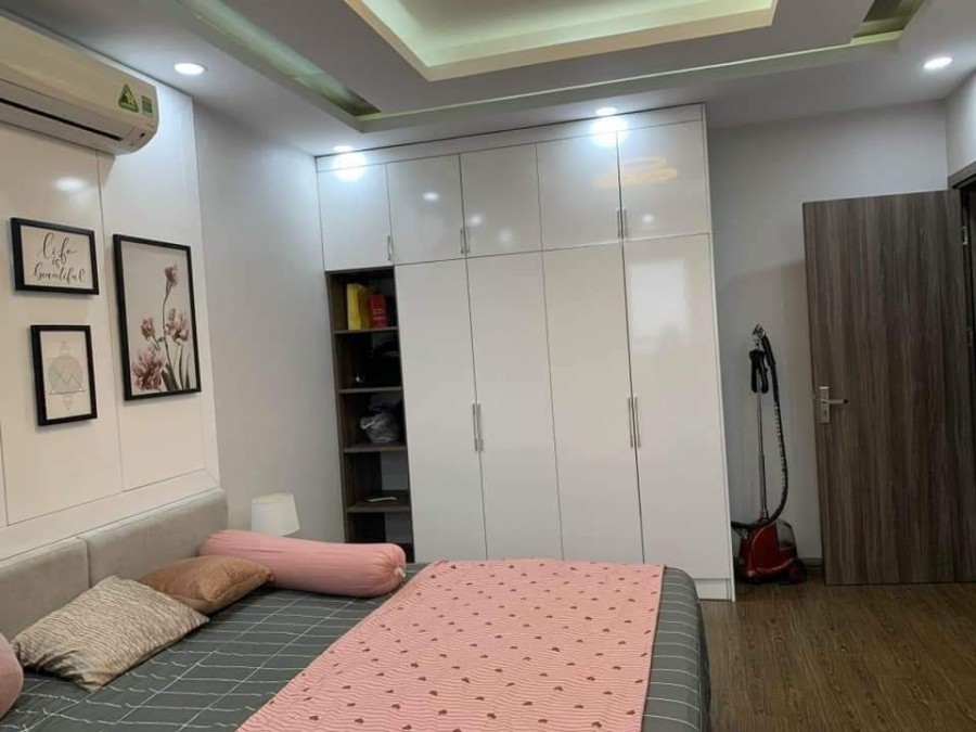 Bán nhà đẹp Nguyễn Văn Cừ Long Biên 5 tầng diện tích 38 m2 giá bán 3.55 tỷ