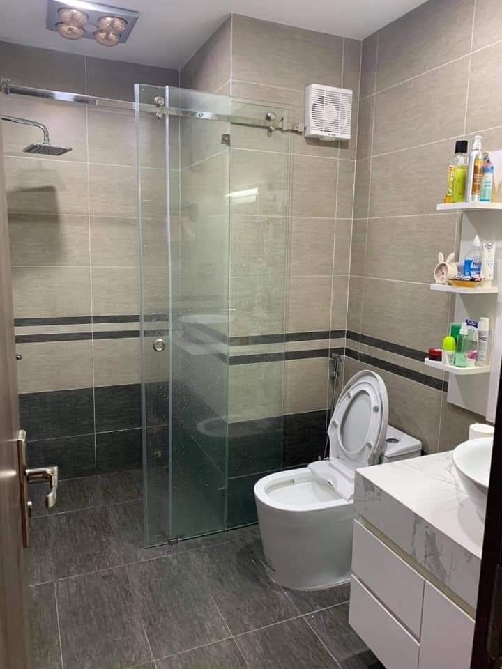 Bán nhà đẹp Nguyễn Văn Cừ Long Biên 5 tầng diện tích 38 m2 giá bán 3.55 tỷ