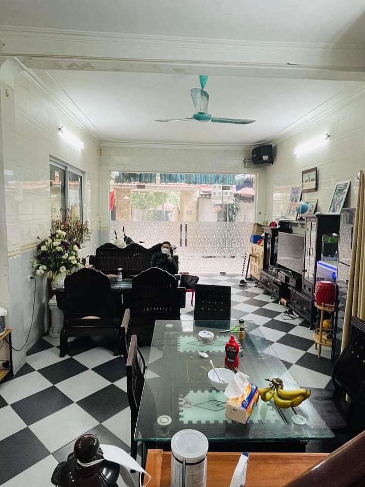 Nhà phố Khương Trung, mặt tiền 4,8m, 25m ra phố giá bán chỉ nhỉnh 4,5 tỷ sổ đỏ vuông đẹp