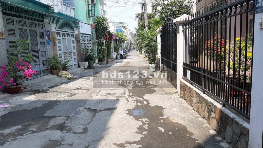 Nhà phố đẹp hẻm xe hơi phường 17 Quận Gò Vấp, giấy tờ pháp lý rõ ràng, bàn giao ngay