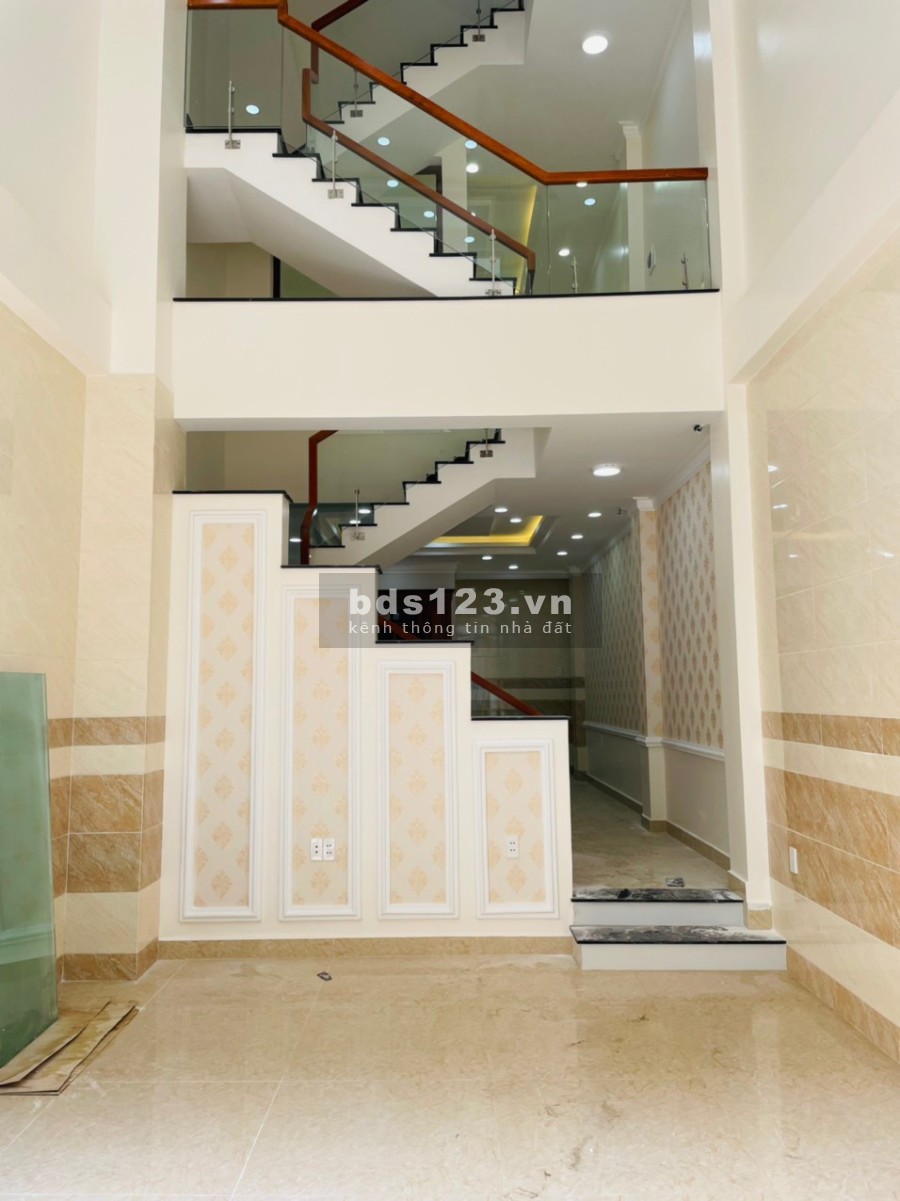 Chính chủ cần cho thuê nhà Quốc Lộ 13, Thủ Đức giá rẻ 16 triệu/tháng, khu dân cư đông