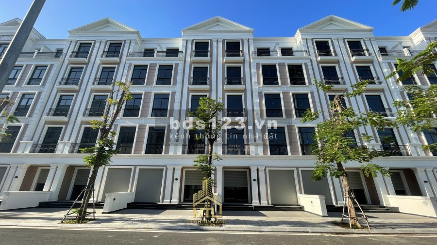Bán căn Shophouse Manhattan Glory 84m2 chỉ 4tỷ05 hỗ trợ vay 70%, cạnh công viên 36ha VGP