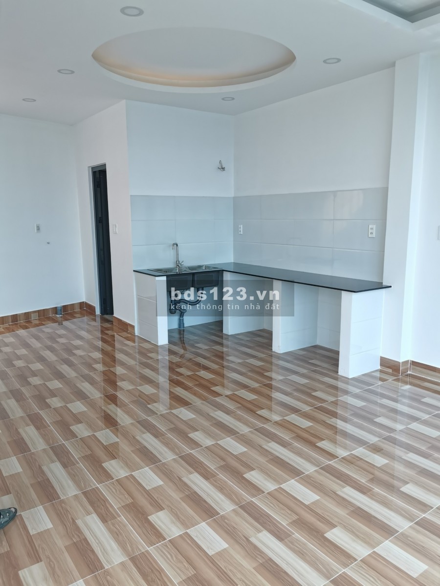 Bán nhà mới xây 3 mặt tiền đường Nguyễn Văn Quá, Đông Hưng Thuận, Q12. Giá 7.5 tỷ