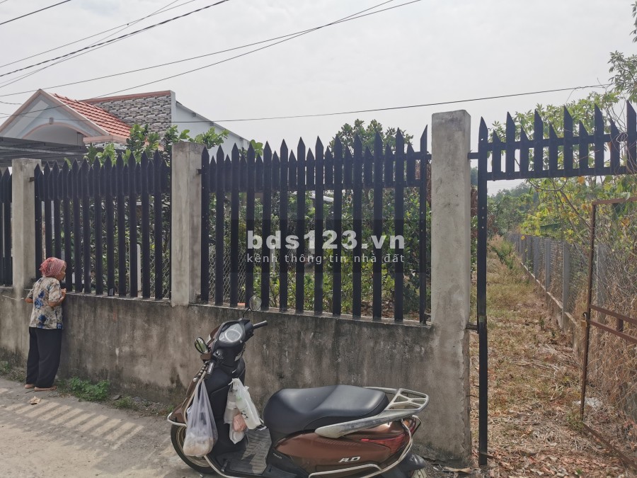 Bán đất ở xã Vĩnh Thanh, huyện Nhơn Trạch, Đồng Nai diện tích sử dụng 240m2 giá 4.2 tỷ