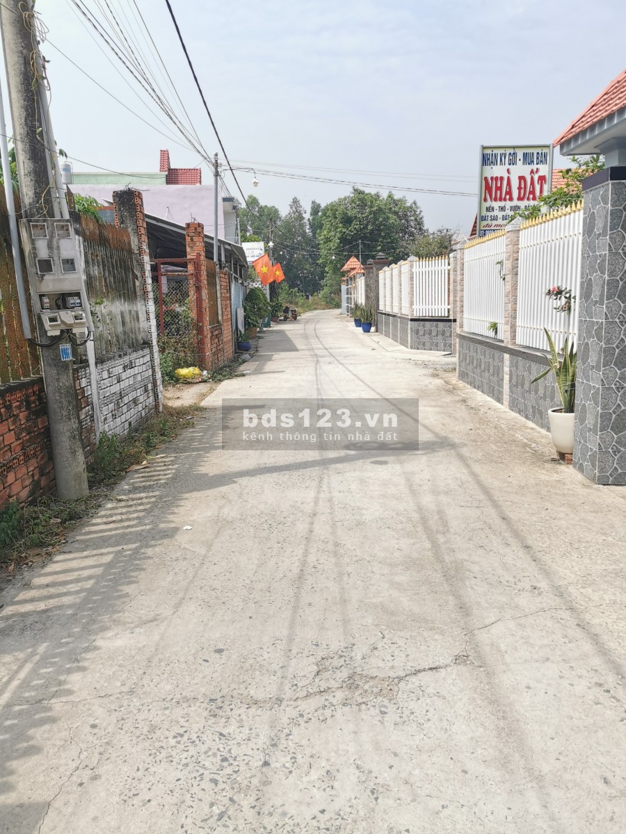 Bán đất ở xã Vĩnh Thanh, huyện Nhơn Trạch, Đồng Nai diện tích sử dụng 240m2 giá 4.2 tỷ