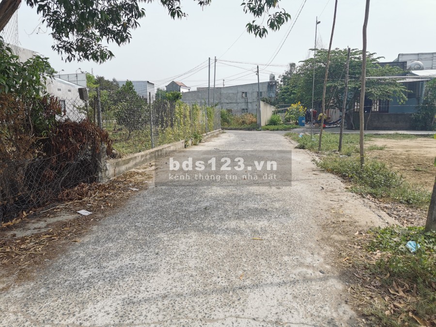 Bán đất ở xã Vĩnh Thanh, huyện Nhơn Trạch, Đồng Nai diện tích sử dụng 240m2 giá 4.2 tỷ