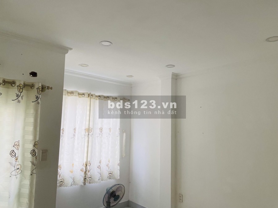 Cực nóng, nhà mặt tiền đường Cách Mạng Tháng 8, Quận 3, căn duy nhất, kinh doanh đỉnh cao.