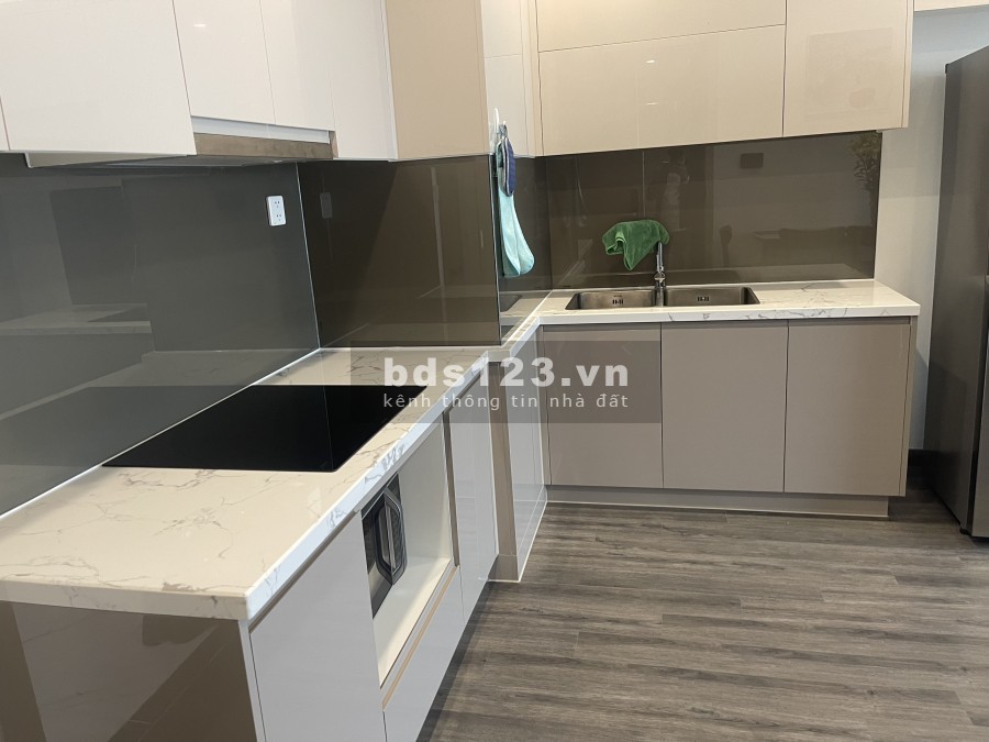 Cho Thuê Căn Hộ Bên Phân khu cao cấp Ruby Cao cấp 3PN 2WC 14tr/th Vinhomes Ocean Park LH 0886541988