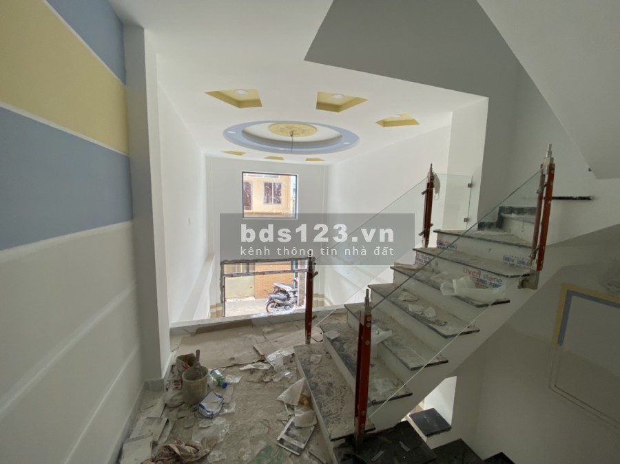 Bán nhà mới xây 100% mới hoàn công pháp lý sạch sổ hồng chính chủ, giá tốt đầu tư