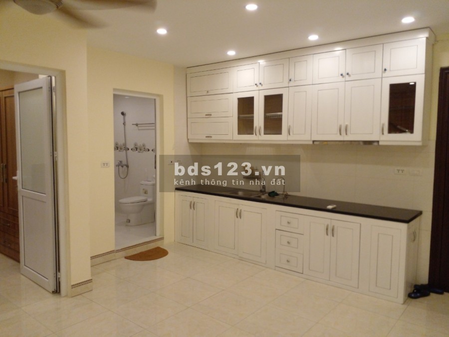 Chính chủ bán gấp căn hộ 1PN KĐT Nghĩa Đô - Bắc Từ Liêm, nội thất cơ bản, giá 1.x tỷ, LH 0944596256