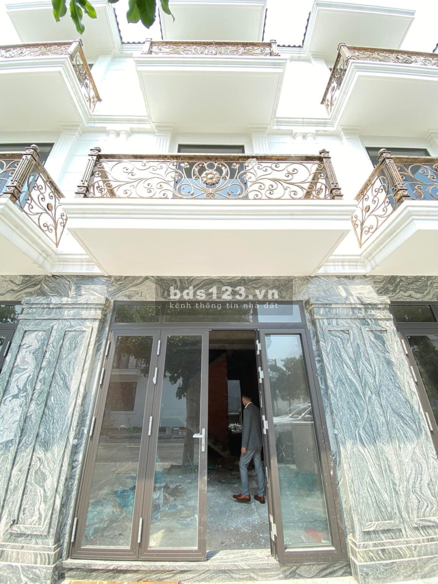 Nhà phố "độc quyền" sẵn sổ giá nội bộ chủ đầu tư pháp lý chính chủ, khu dân cư đông