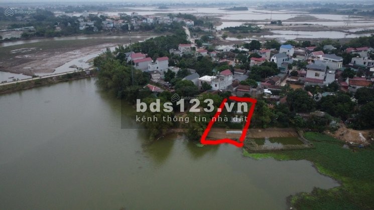 Quá rẻ chỉ 4.5tr/1m2 đất bám hồ xã Hòa Thạch Quốc Oai diện tích 726m2 LH 0986478636