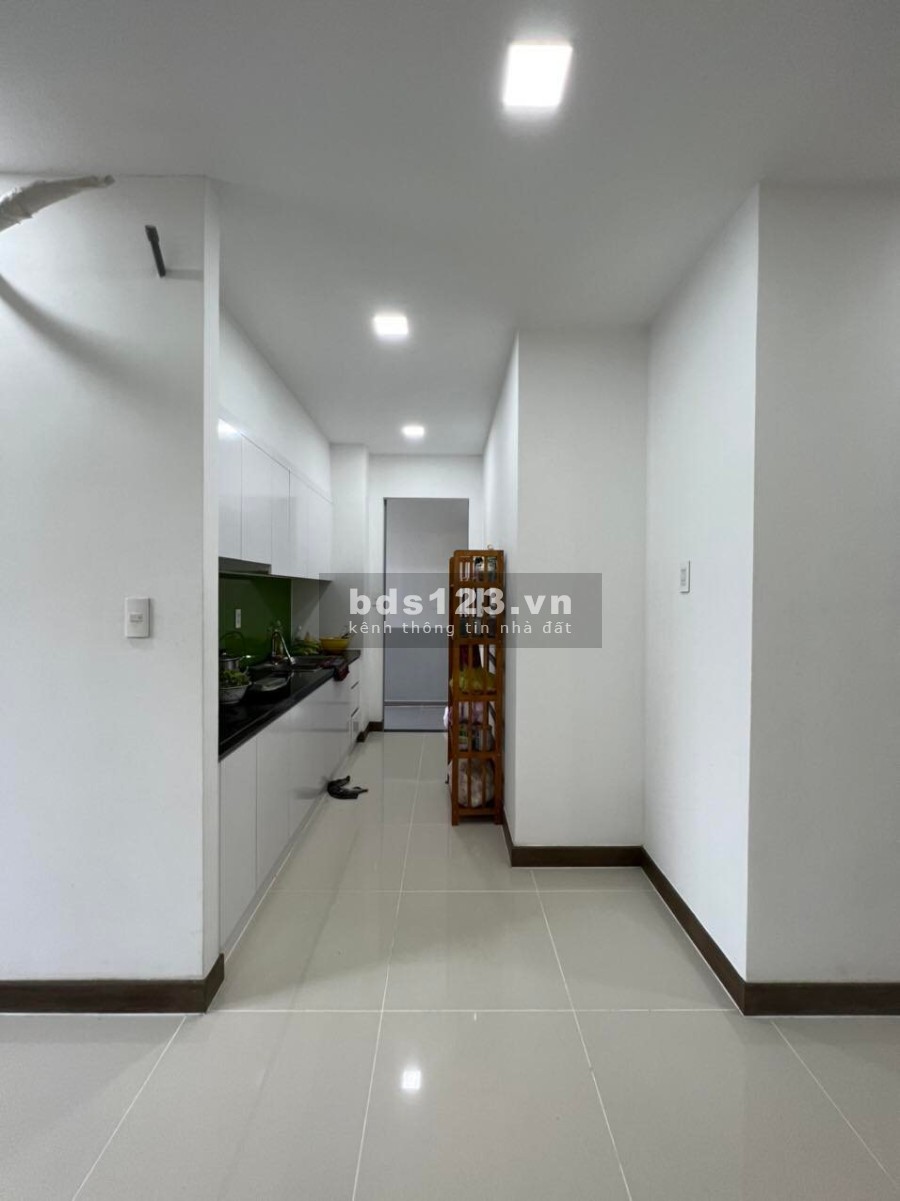 Do gia đình sắp đi nước ngoài cần bán gấp căn hộ chung cư Green Field tiện ích đủ, giá tốt