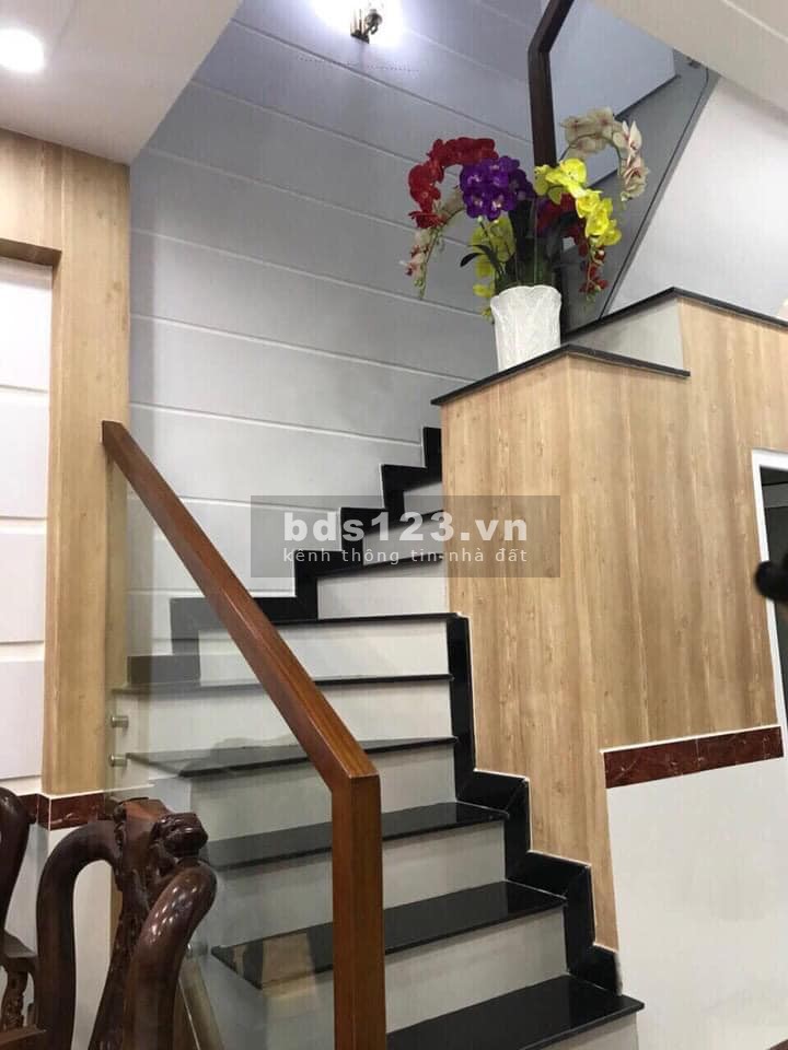 Hồng Lạc Tân Bình hẻm xe hơi diện tích sử dụng 50m2, giá bán chỉ 5 tỷ, khu dân cư