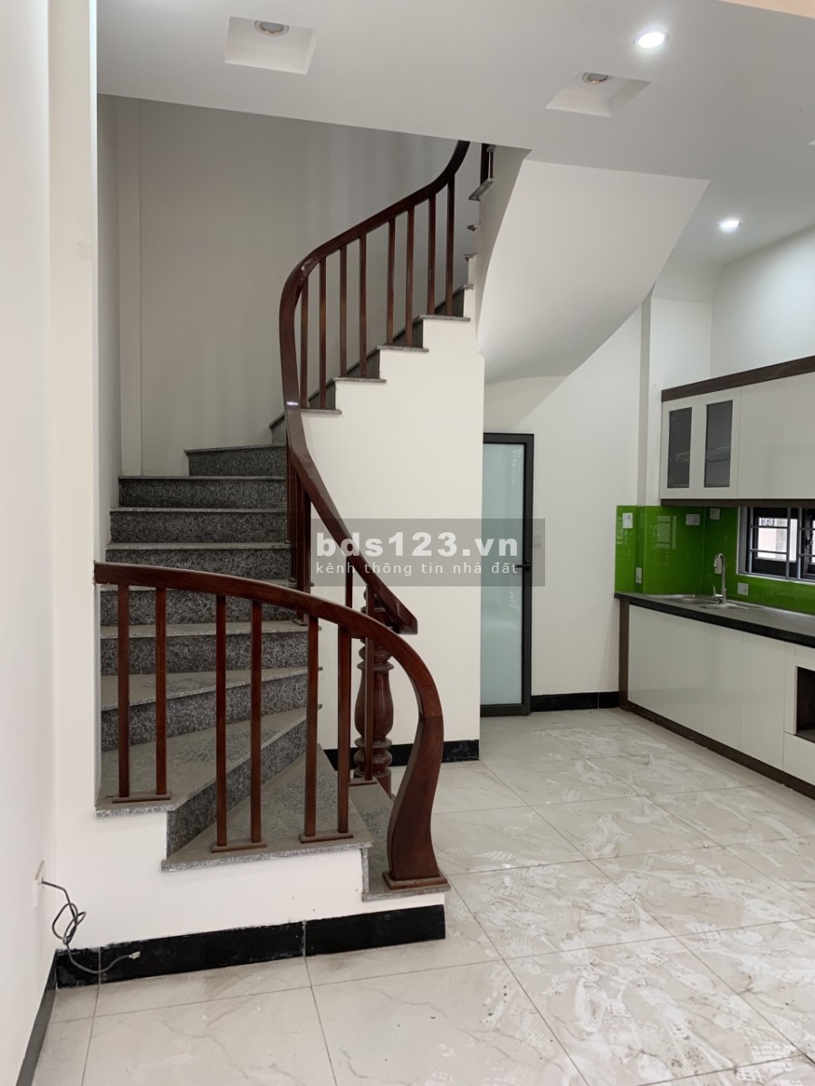 Bán nhà siêu phẩm ô tô đỗ cửa + 3 phút ra tới khu đô thị Nghĩa Đô, Hà Đông giá tốt