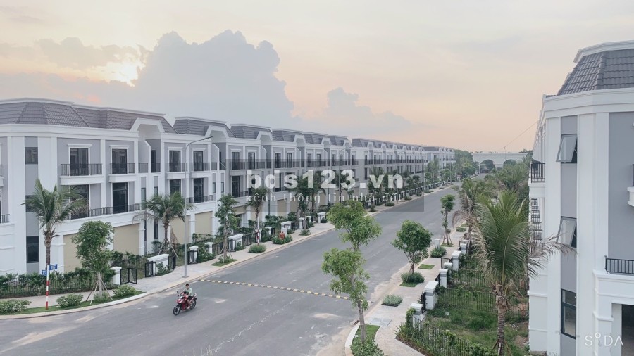 Đất nền Chính chủ cần bán gấp liên hệ xem đất 0977873275 đường lớn xe ra vào thoải mái