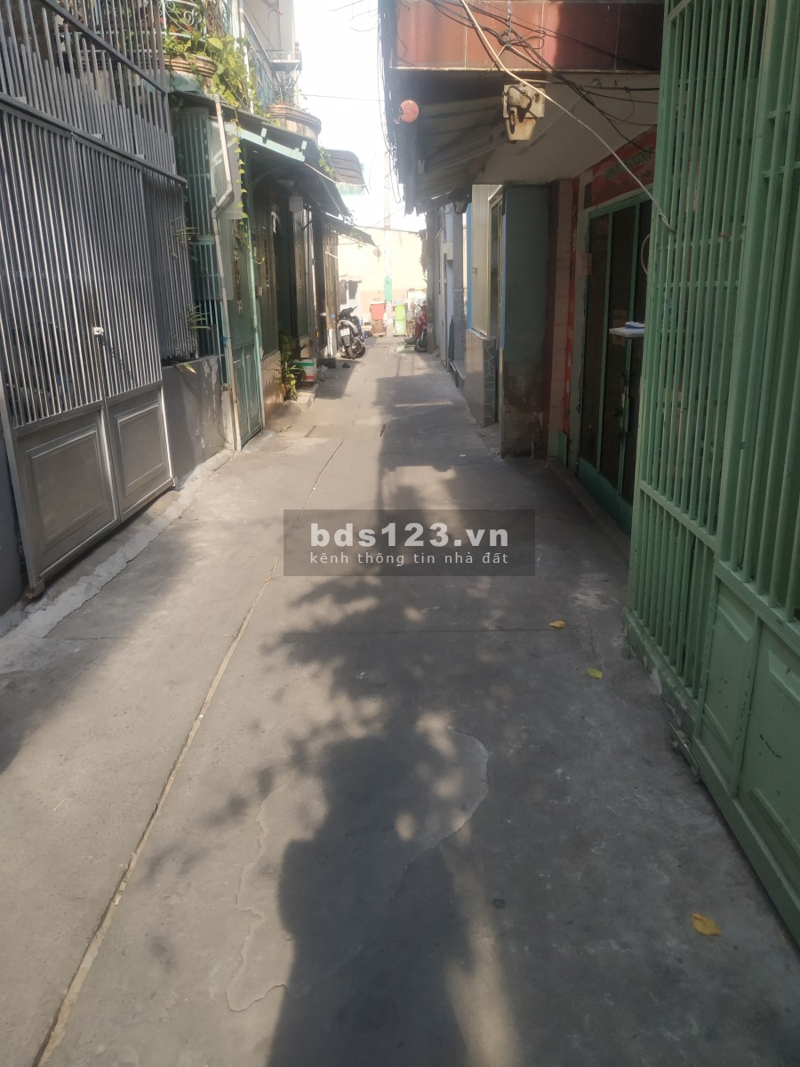 Nhà 1 trệt 1 lững 1 lầu đường Trần Phú p4 Quận 5 diện tích sử dụng 30m2, giá tốt đầu tư