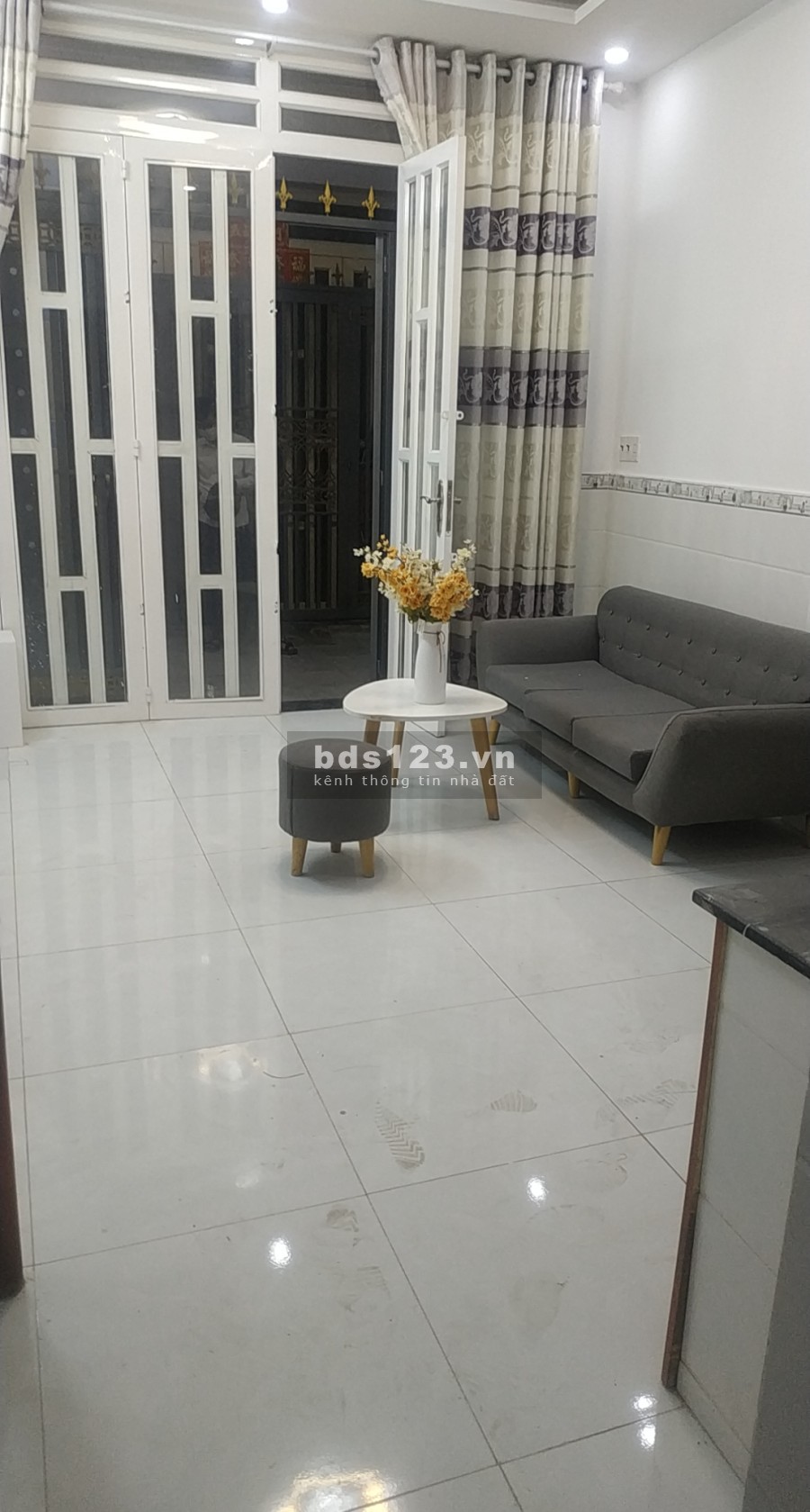 Nhà 1 trệt 1 lững 1 lầu đường Trần Phú p4 Quận 5 diện tích sử dụng 30m2, giá tốt đầu tư