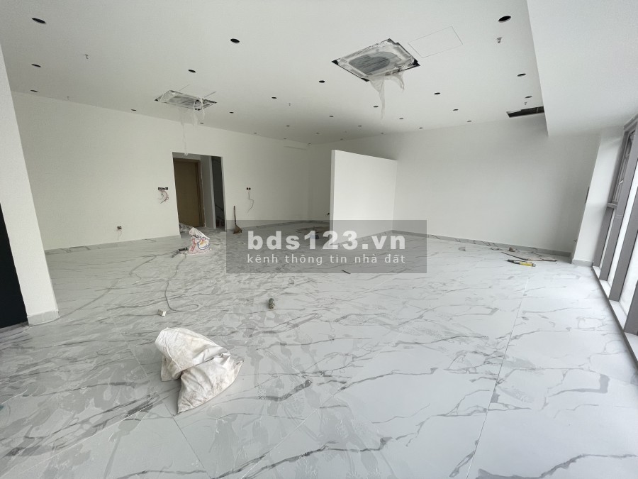 Cho thuê cặp shophouse liền kề. Đã hoàn thiện, có máy lạnh giá chỉ 299 triệu/tháng