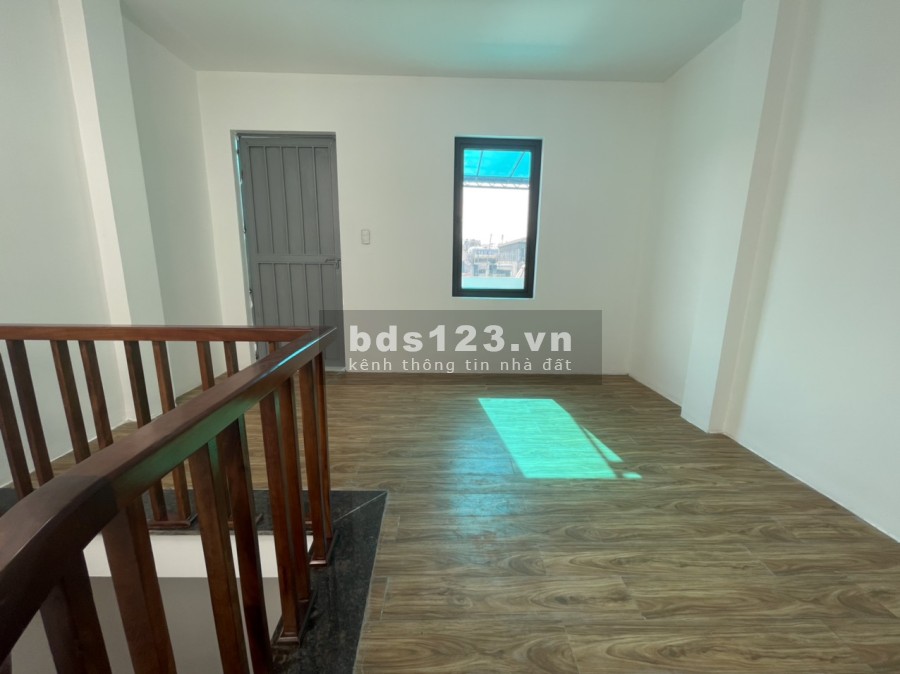 Nhà Đẹp Phố Vĩnh Phúc, Quận Ba Đình diện tích sử dụng 40m2, 5 tầng đúc giá 4.5 tỷ