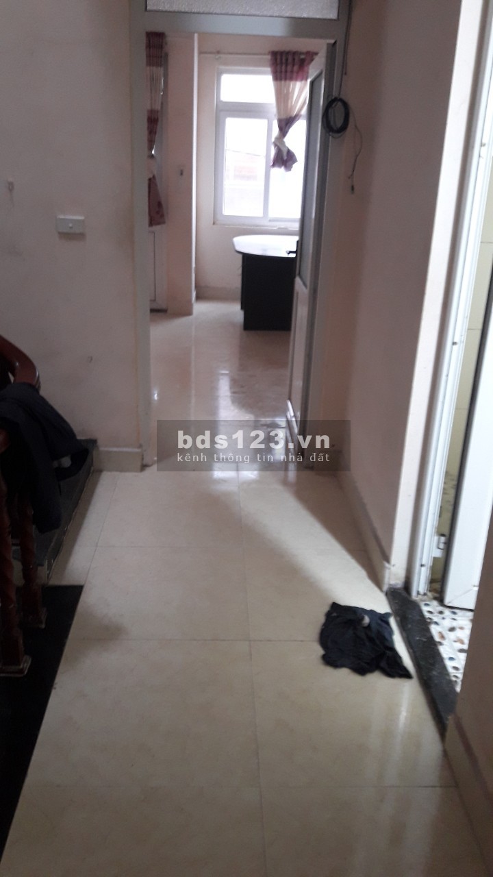 Cho thuê nhà nguyên căn số 6 ngõ 320 phố Định Công diện tích sử dụng 77m2, lh 0949151465