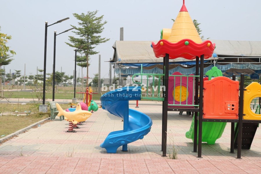 Thanh lý 4 lô đất nền MT19/5 cách QL50 1km, giá bán chỉ 650 triệu, sổ hồng riêng chính chủ